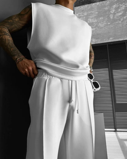 Sleeveless Sports Suit